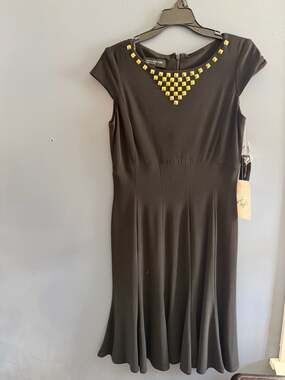 Jones New York Petite Matte Jersey Fitz-and-Flare Dress with Gold Studded Neckli